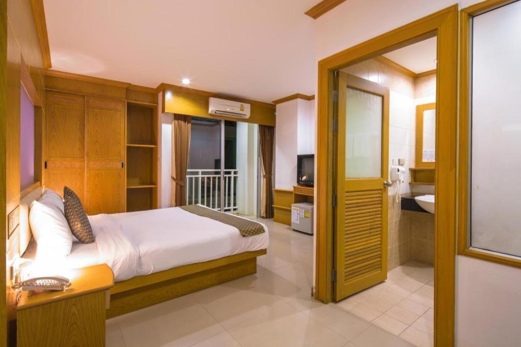 Hotel Azure Phuket